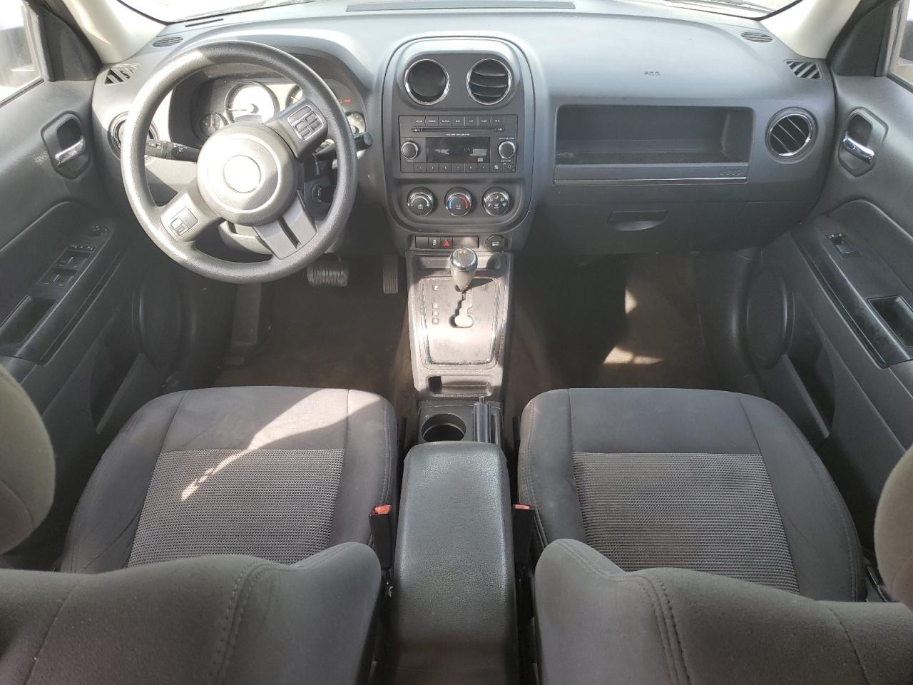 2015 Jeep Liberty (Patriot) - Image 8