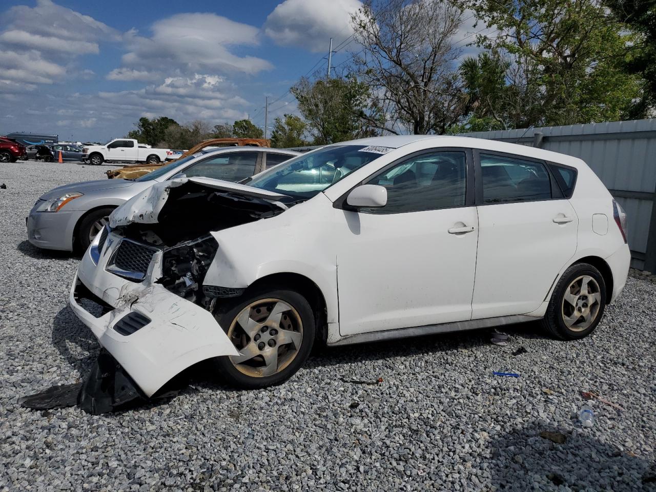 2010 Pontiac Vibe for Sale in Riverview, FL - Front End