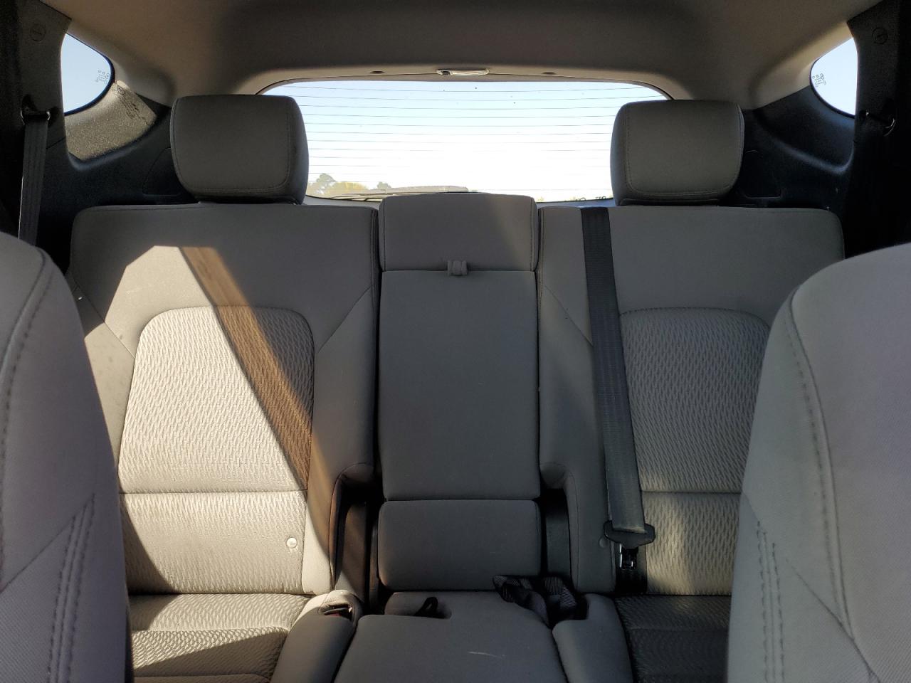 2013 Hyundai Santa Fe - Image 10