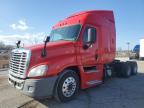 2014 Freightliner Cascadia 125 Semi Truck for Sale in Dyer, IN - Side