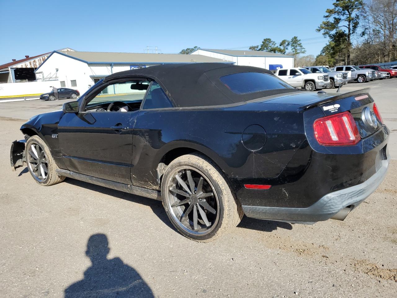 2010 Ford Mustang - Image 2