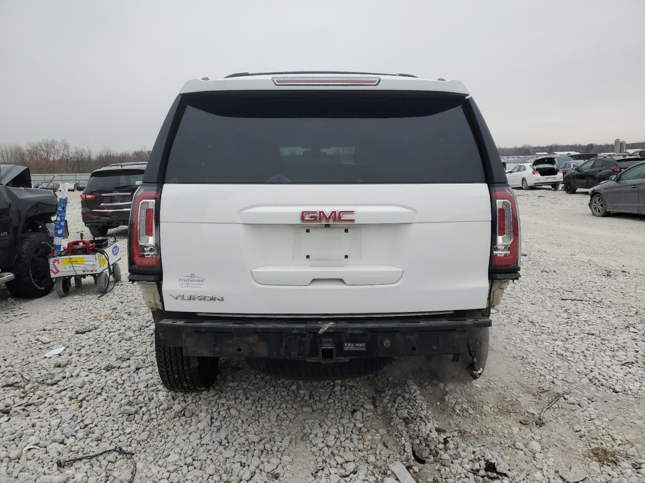2015 GMC Yukon - Image 6