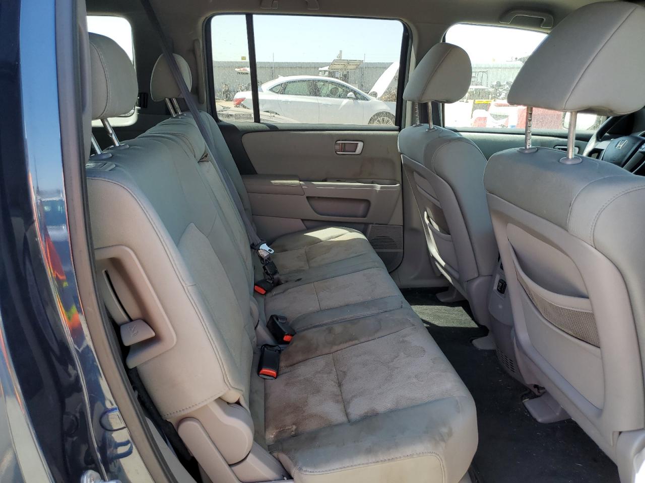 2009 Honda Pilot Lx VIN: 5FNYF382X9B013538 Lot: 49218915