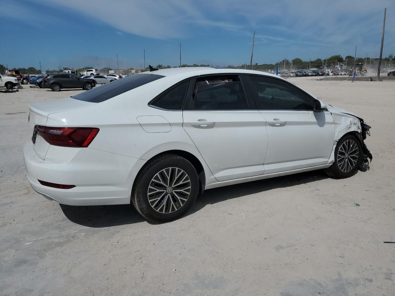 2020 Volkswagen Jetta - Image 3