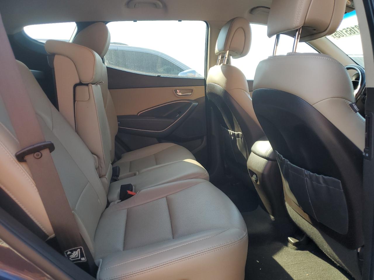 2017 Hyundai Santa Fe - Image 11