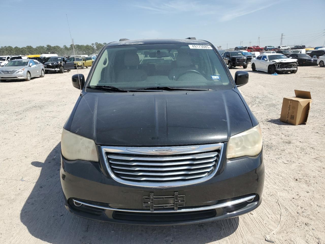 2013 Chrysler Town & Country - Image 5
