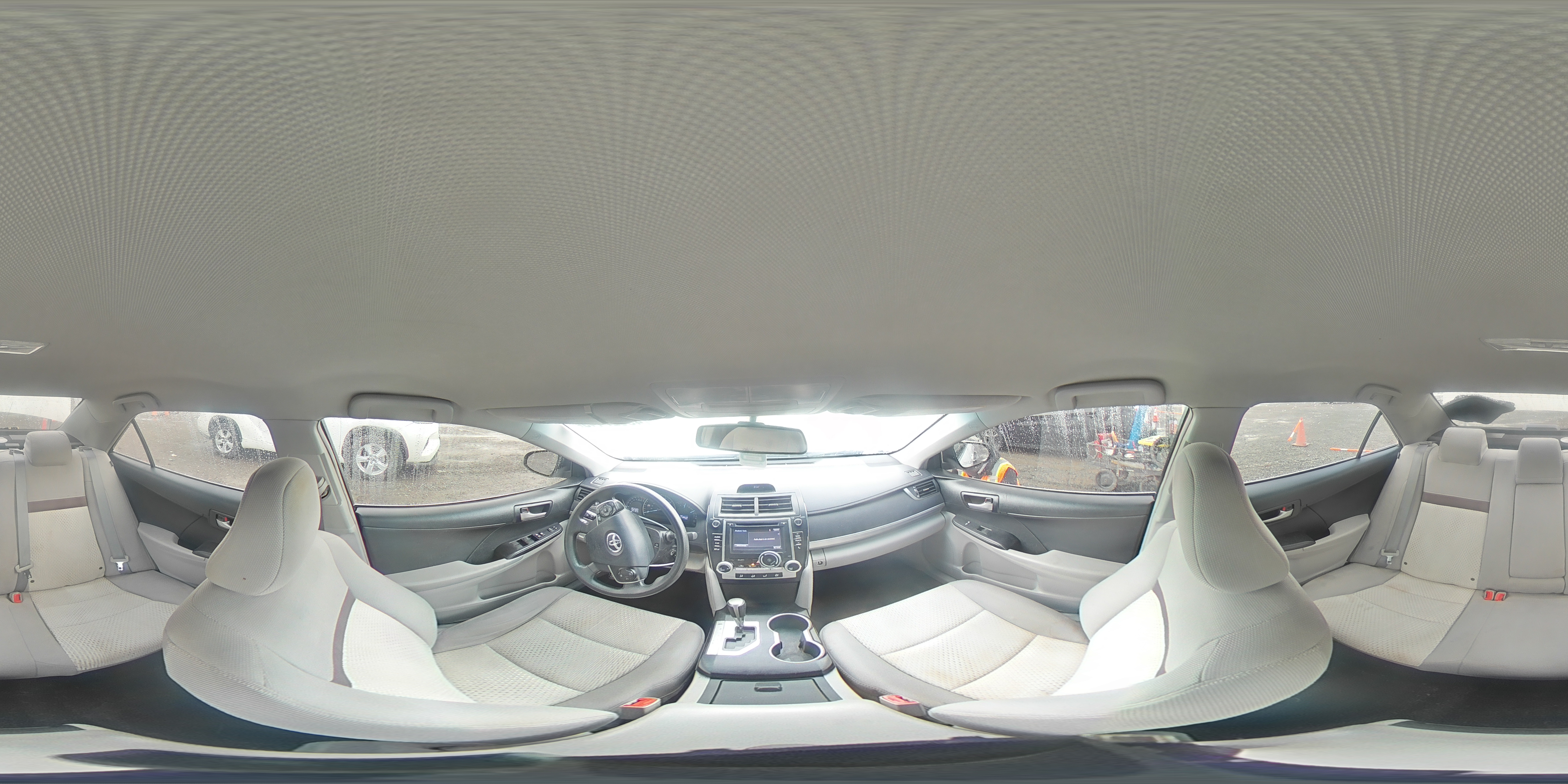 2014 Toyota Camry - Image 12