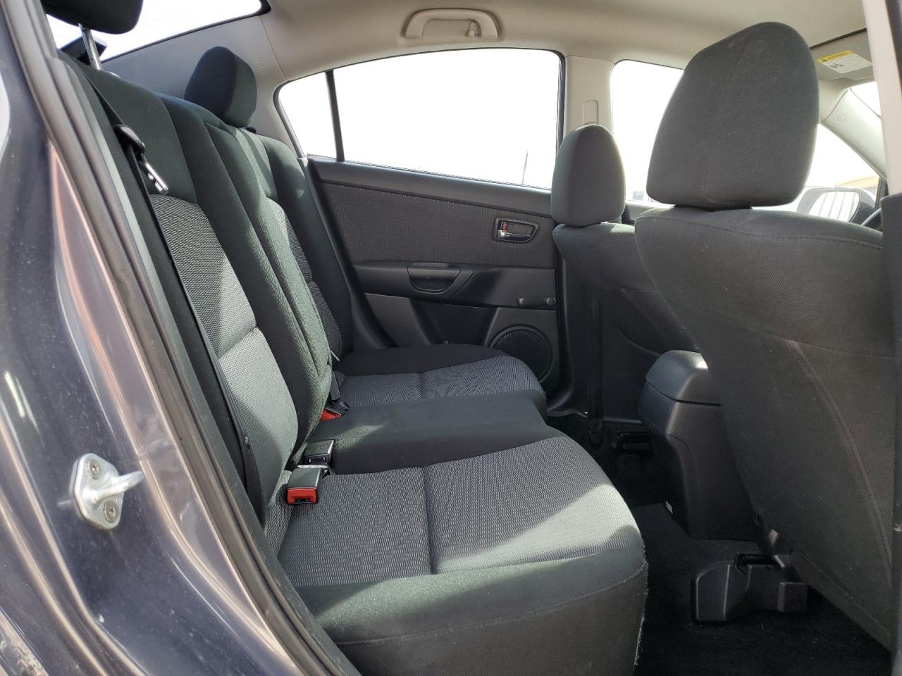 2009 Mazda 3 - Image 10