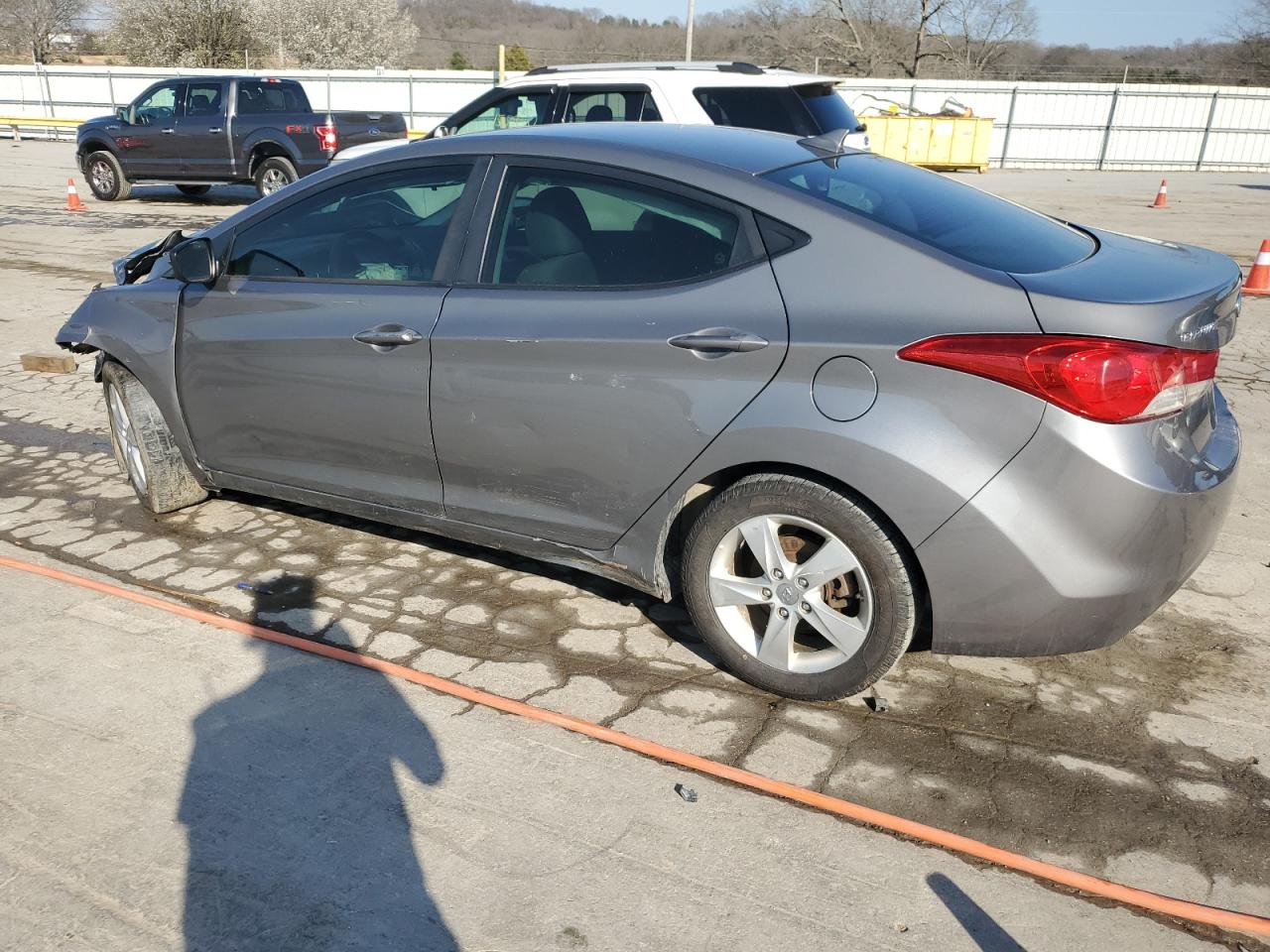 2013 Hyundai Elantra - Image 2