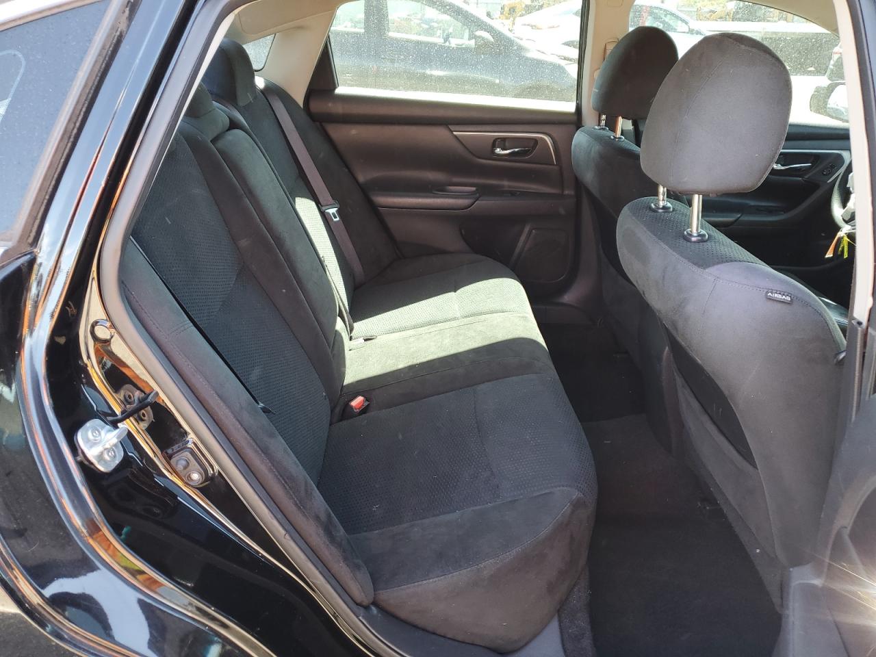 2015 Nissan Altima - Image 10