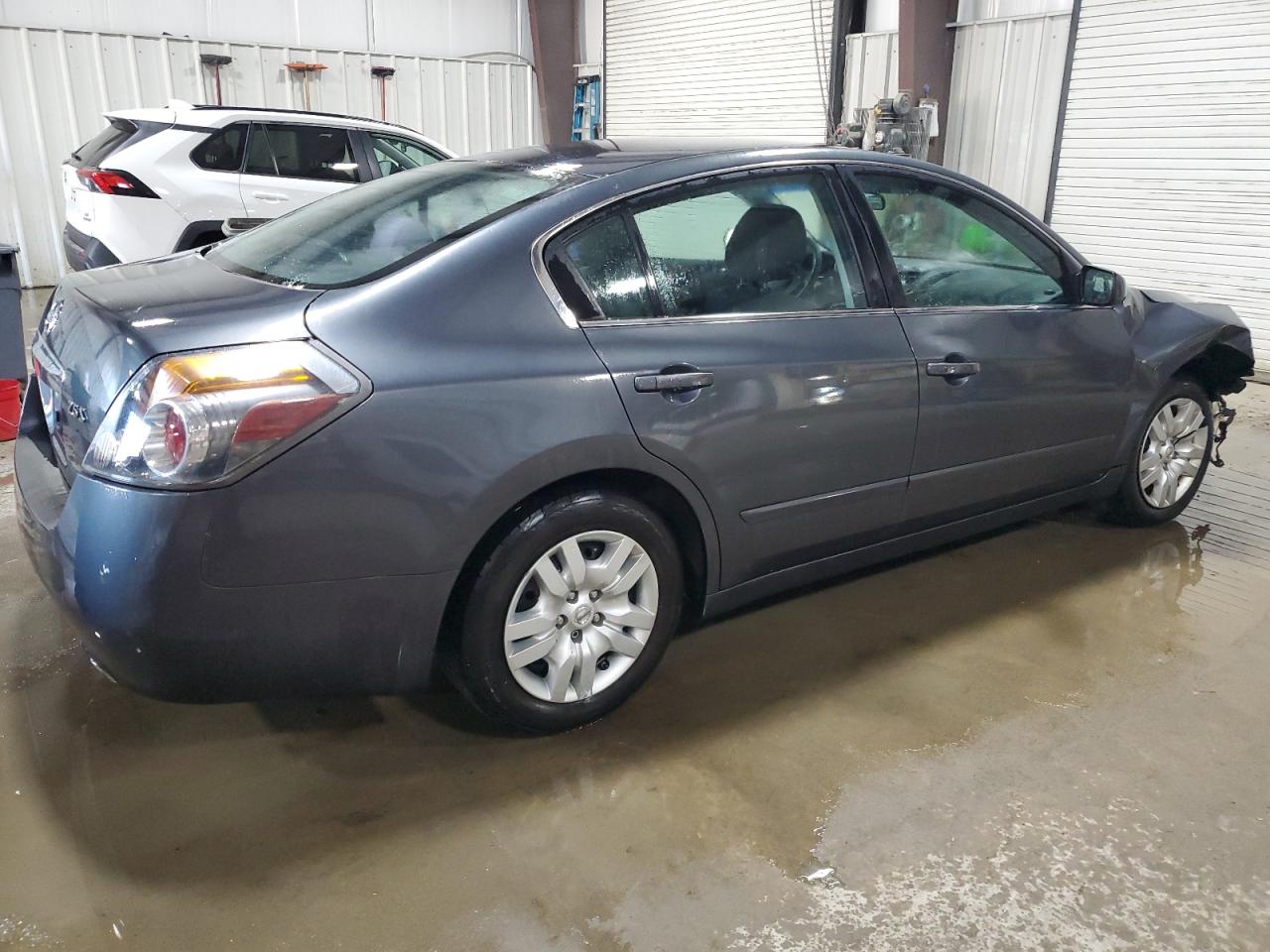 2011 Nissan Altima - Image 3
