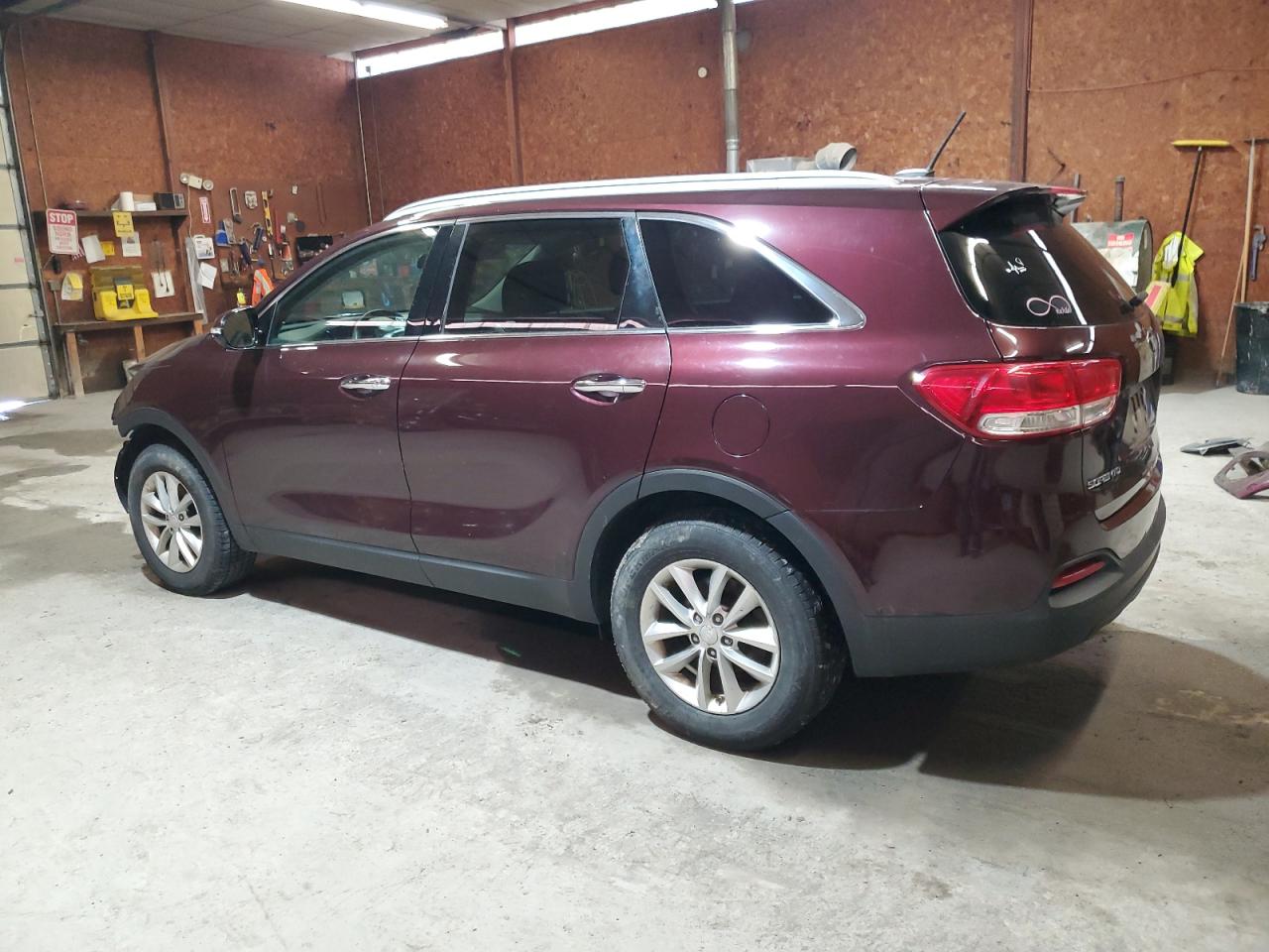 2017 Kia Sorento - Image 2