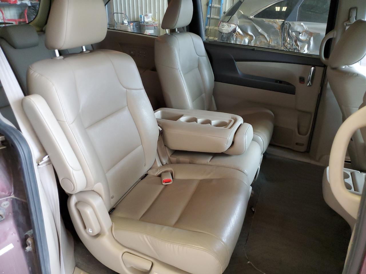 2014 Honda Odyssey - Image 11