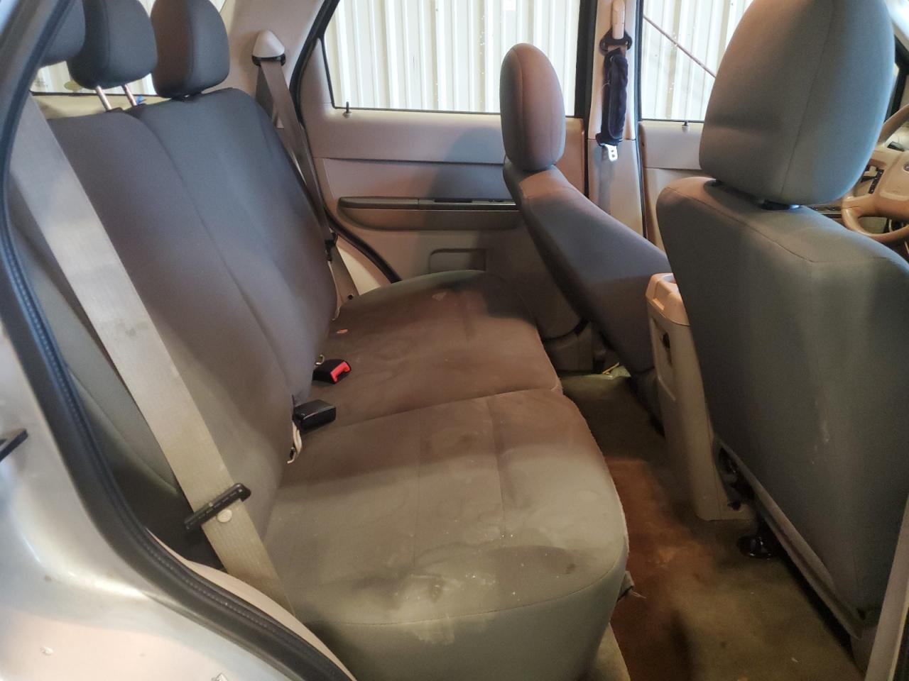 2010 Ford Escape - Image 10