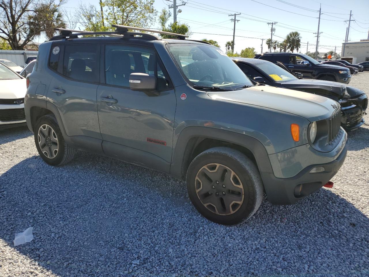 2016 Jeep Renegade - Image 4