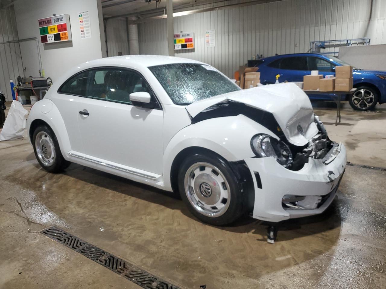 2015 Volkswagen Beetle - Image 4