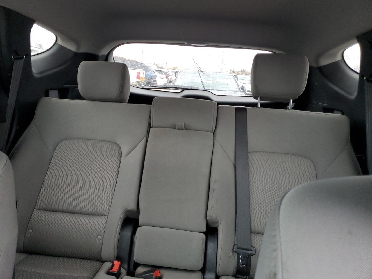2013 Hyundai Santa Fe - Image 10