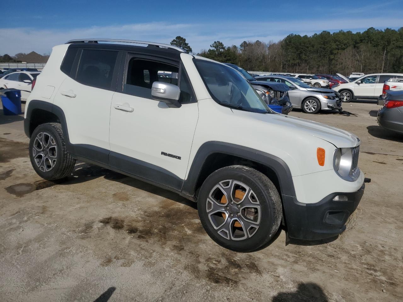 2016 Jeep Renegade - Image 4