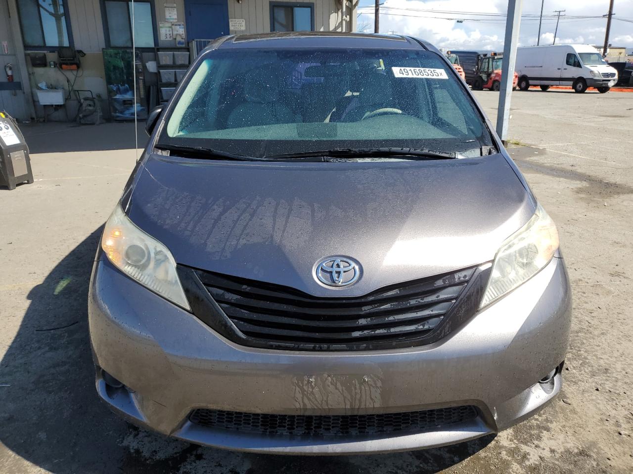 2011 Toyota Sienna - Image 5