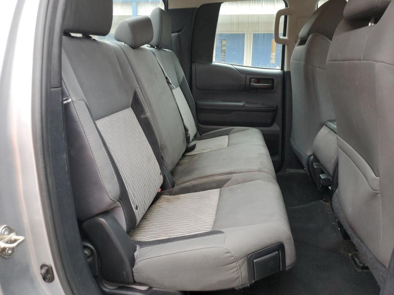 2015 Toyota Tundra - Image 10