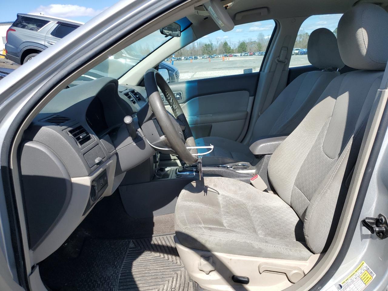 2010 Ford Fusion - Image 7