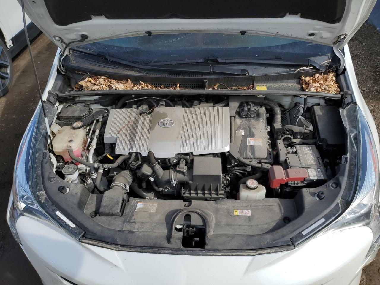 2017 Toyota Prius - Image 11