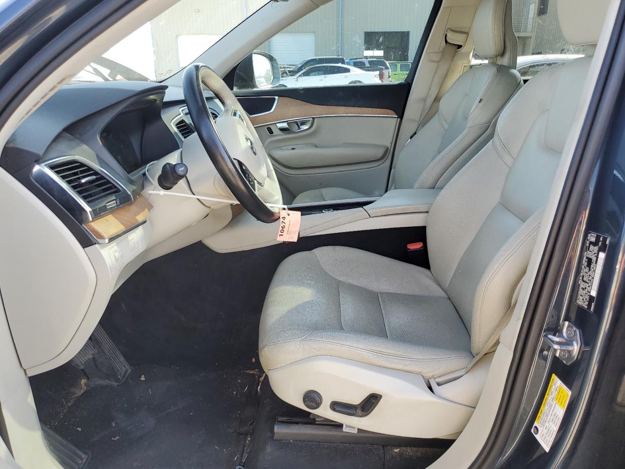 2021 Volvo XC90 - Image 7