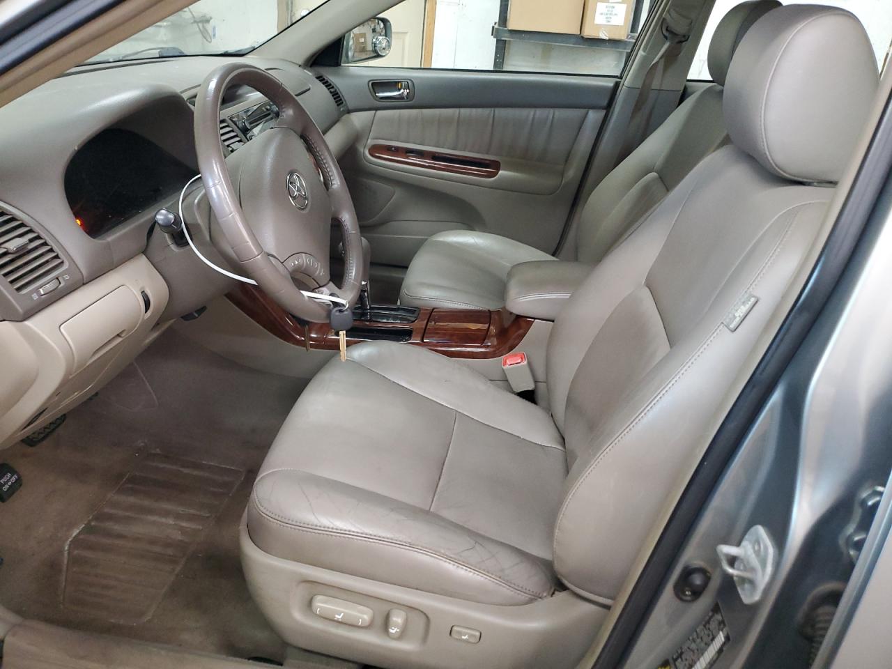 2005 Toyota Camry - Image 7