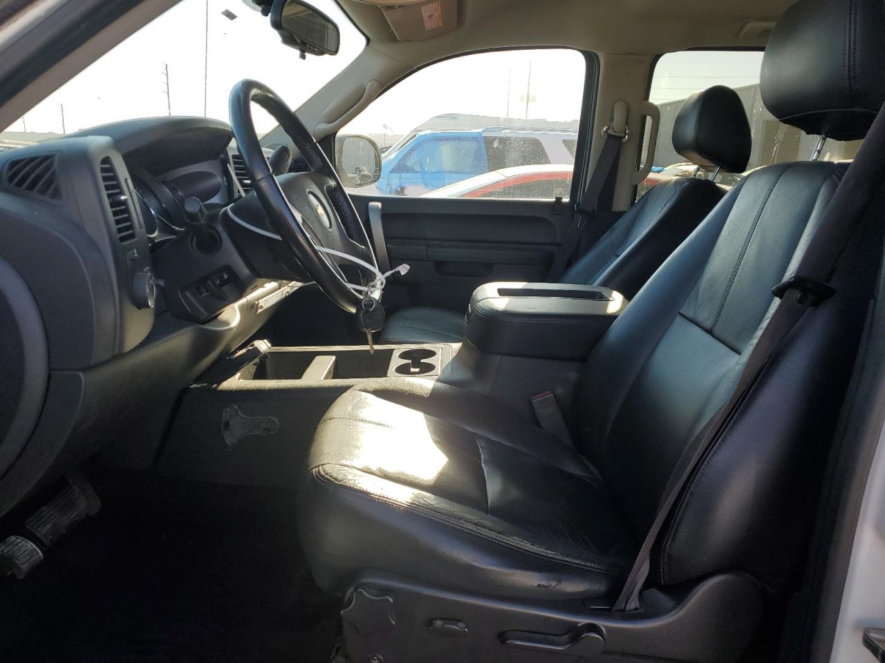 2011 Chevrolet Silverado - Image 7