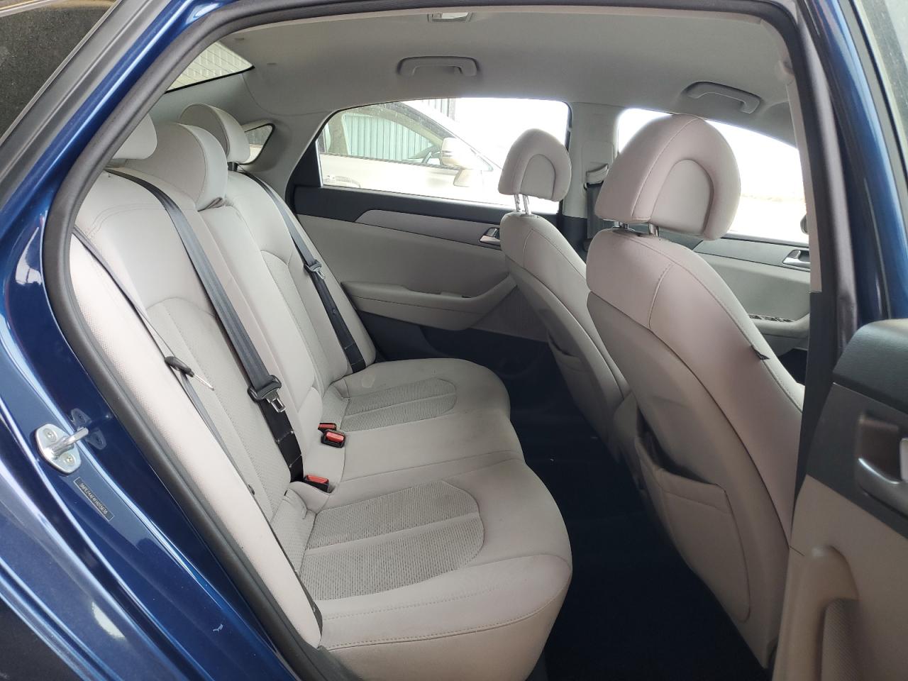 2015 Hyundai Sonata - Image 10