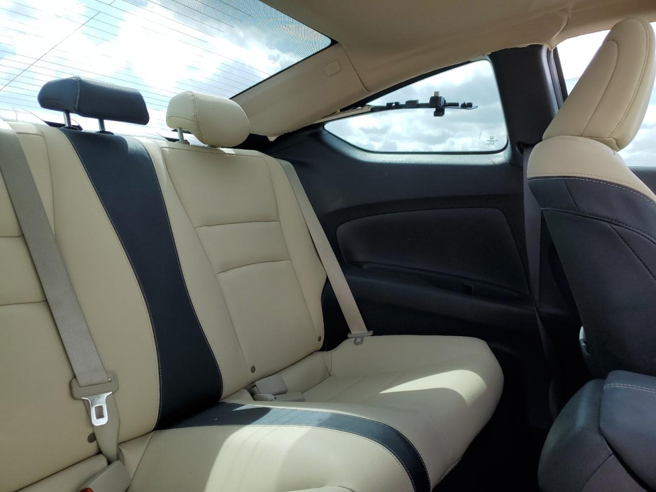 2014 Honda Accord - Image 12