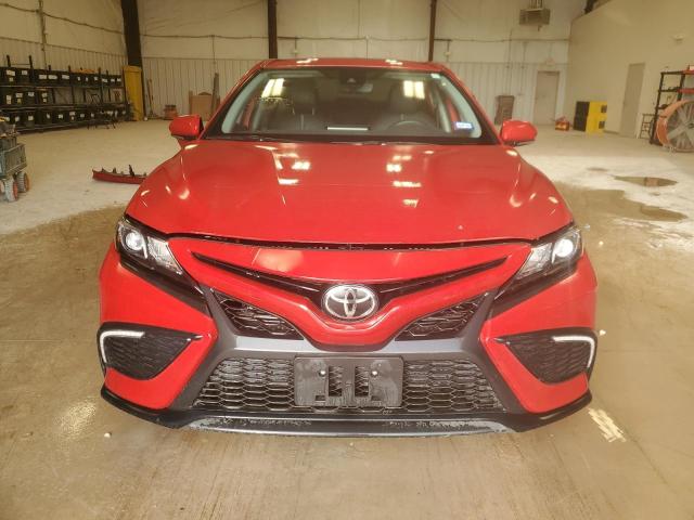  TOYOTA CAMRY 2023 Червоний