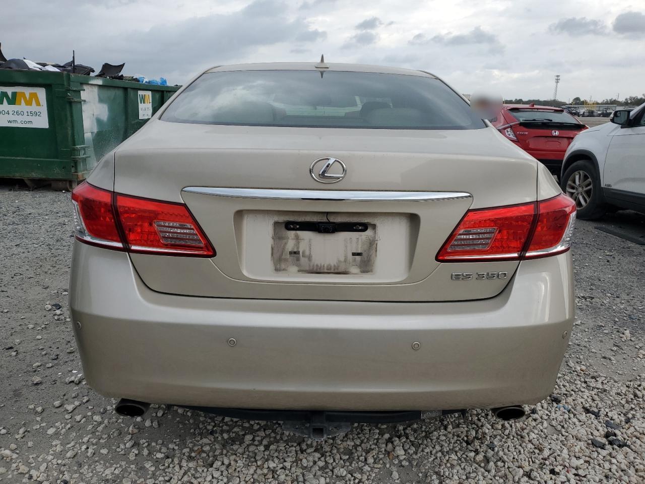 2012 Lexus ES - Image 6