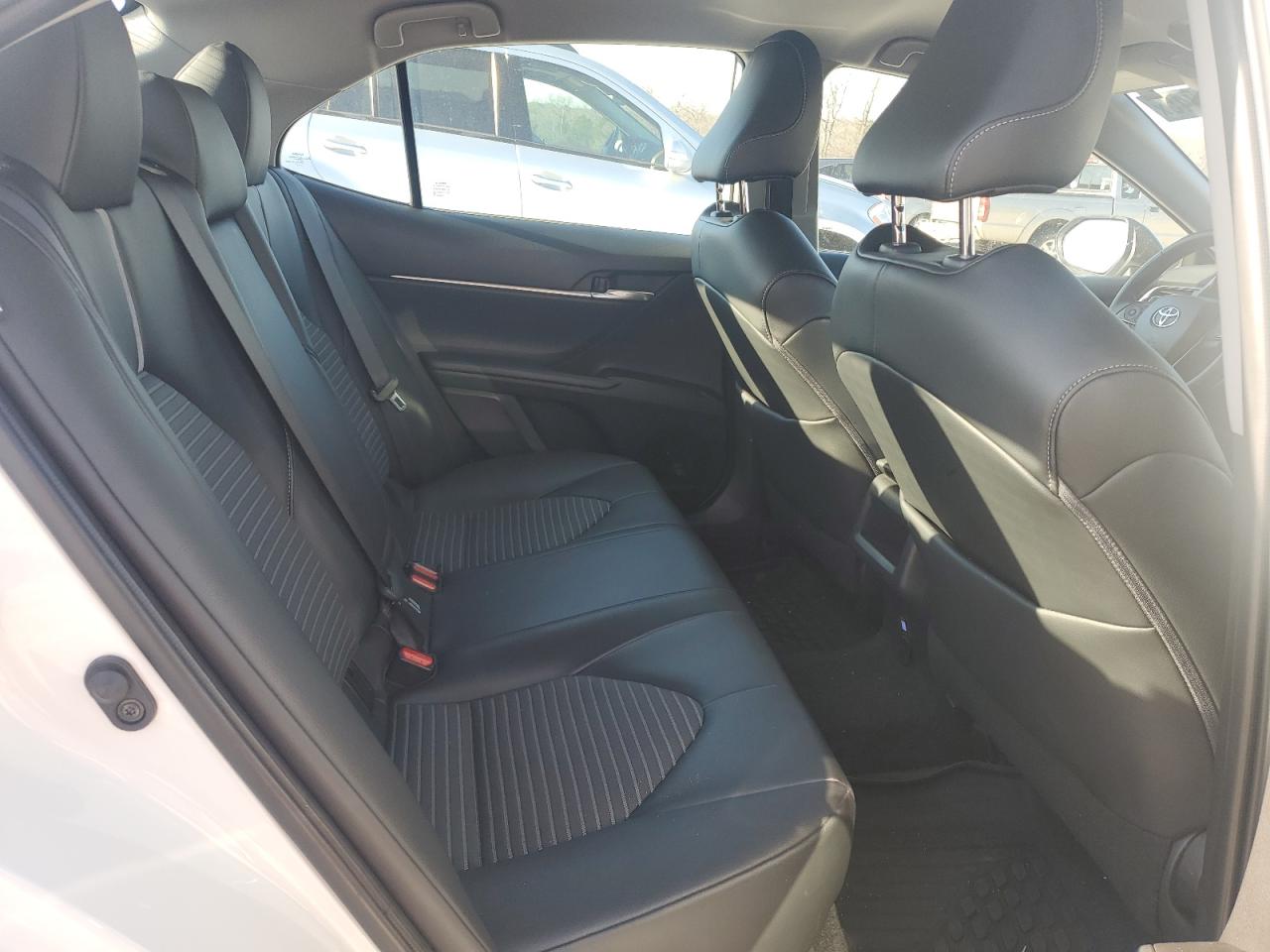 2021 Toyota Camry - Image 10