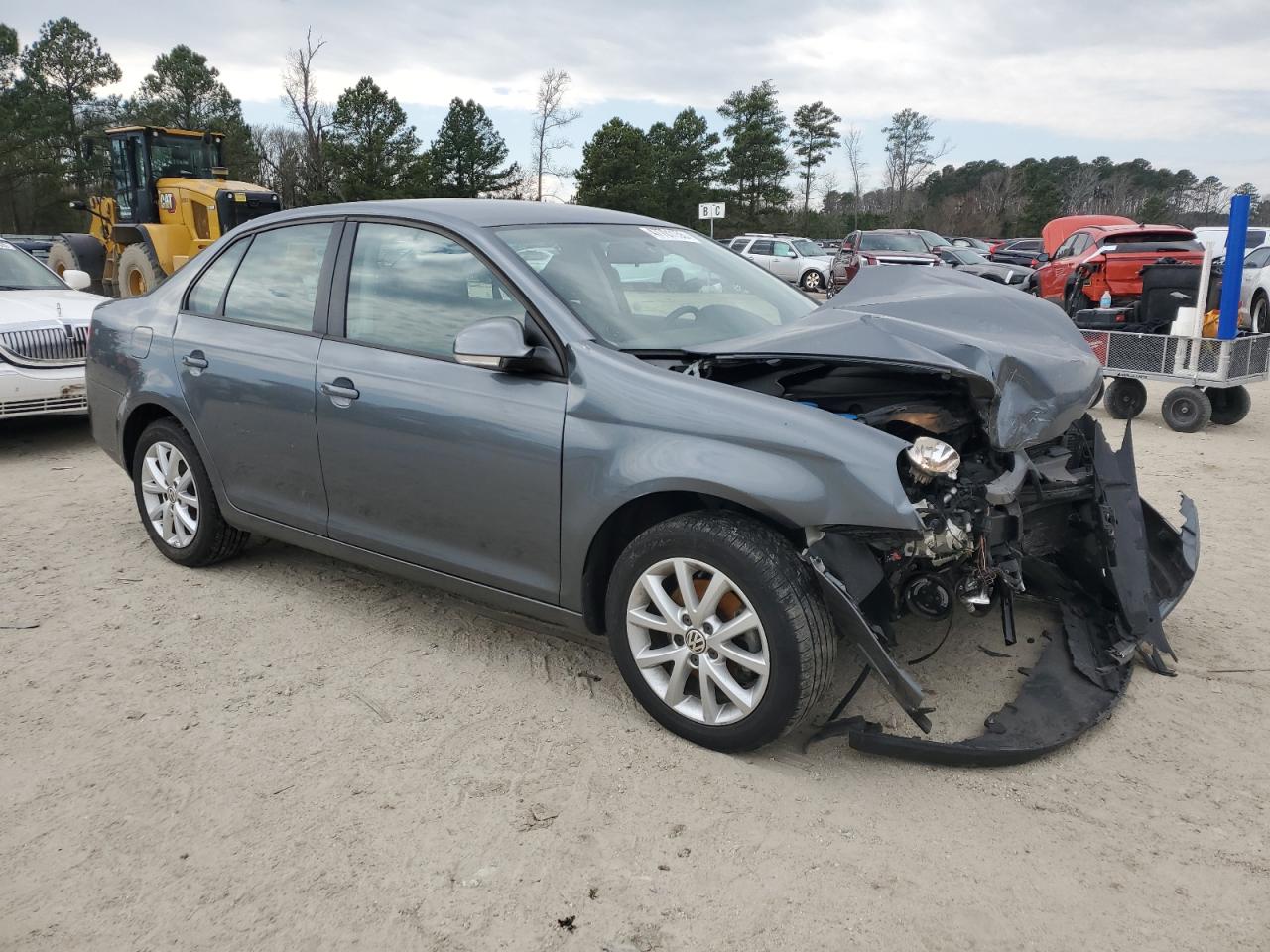 2010 Volkswagen Jetta - Image 4