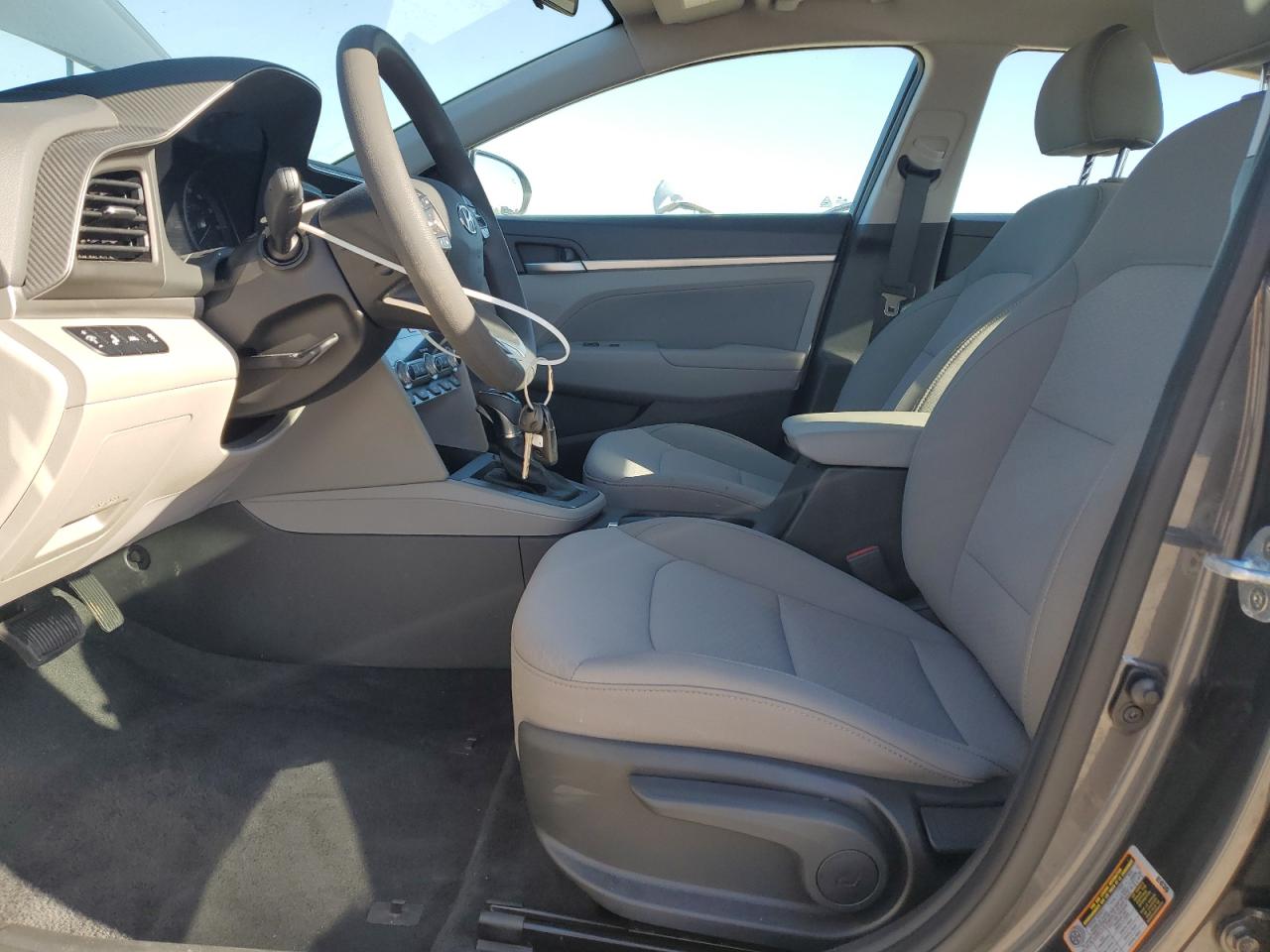 2020 Hyundai Elantra - Image 7
