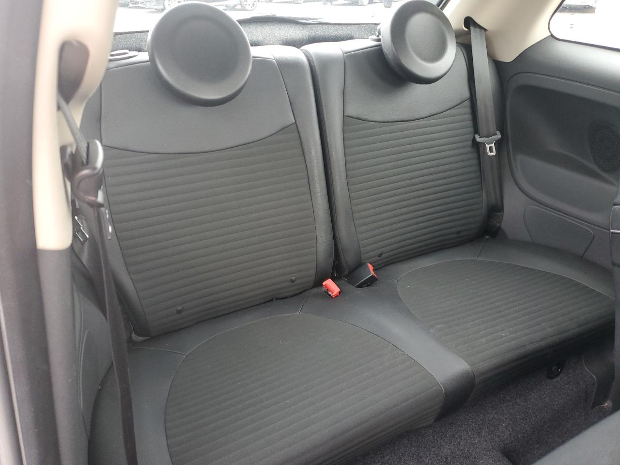 2019 Fiat 500 - Image 10