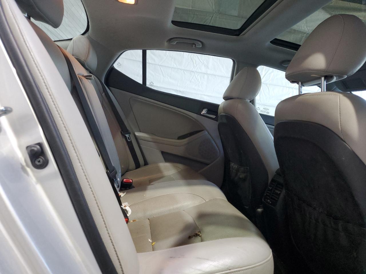 2014 Kia Optima - Image 10