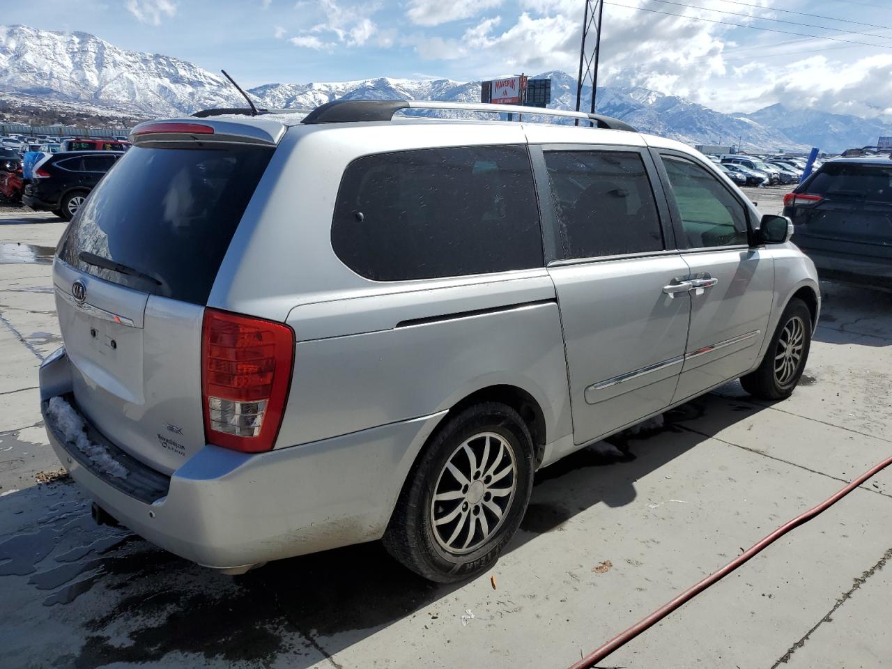 2012 Kia Sedona - Image 3