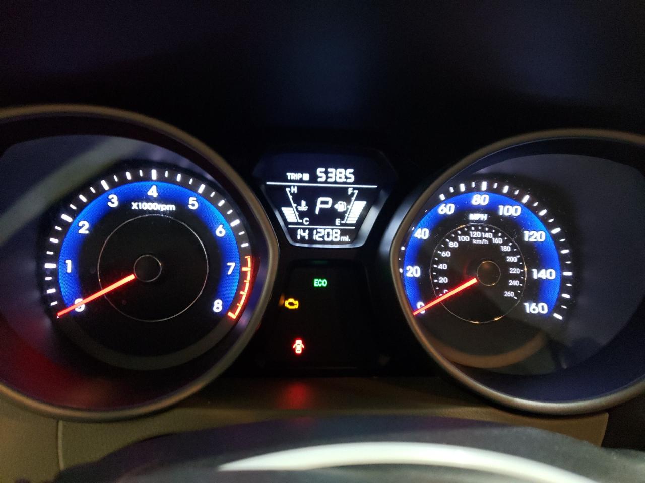 2015 Hyundai Elantra - Image 9