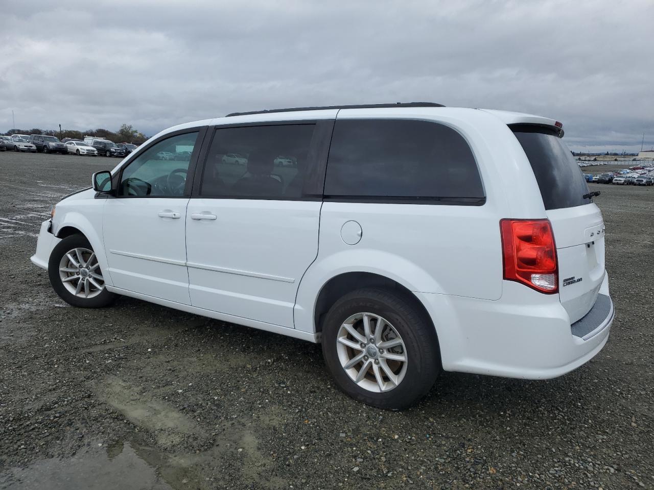 2016 Dodge Caravan - Image 2
