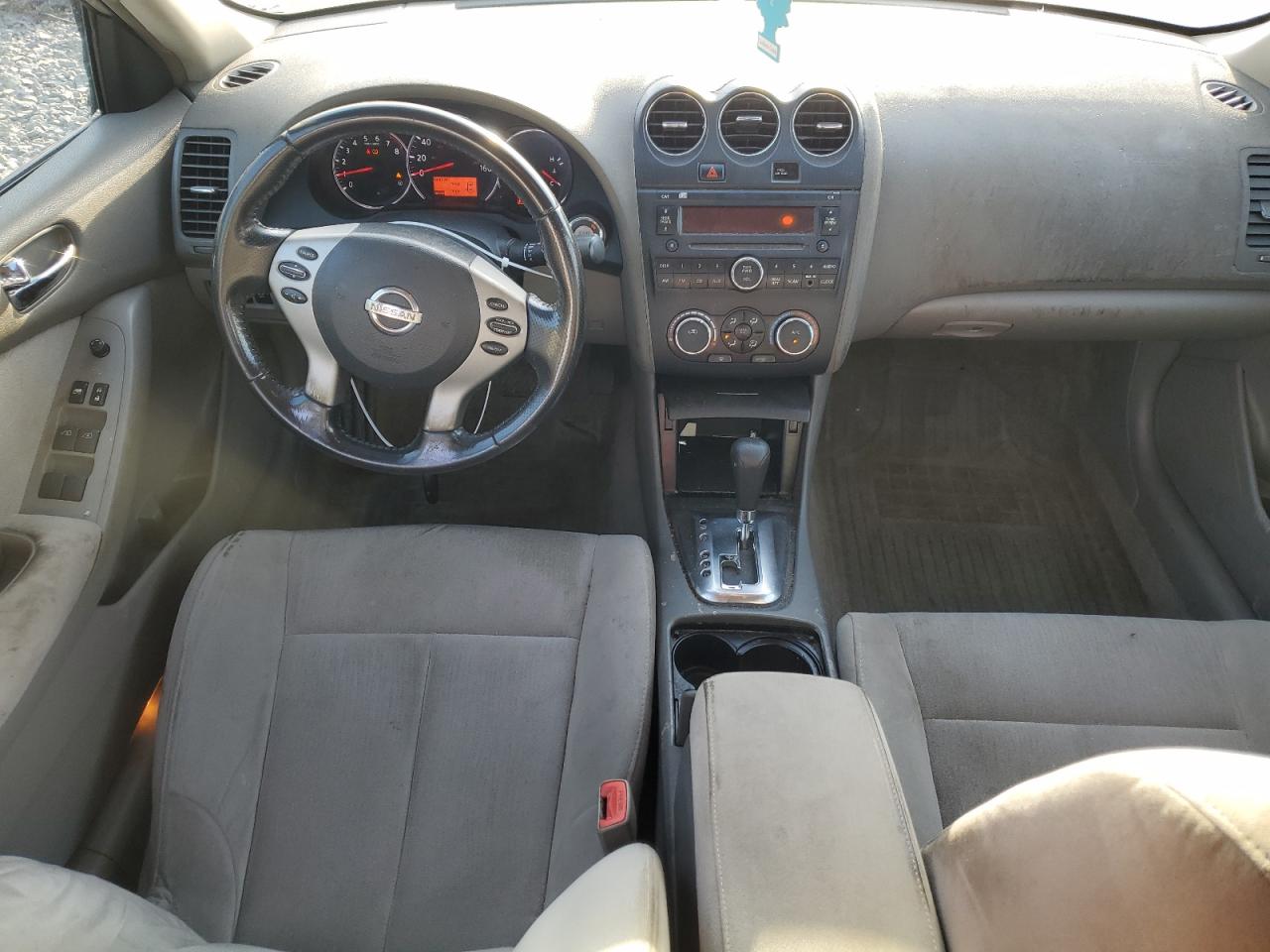 2011 Nissan Altima - Image 8
