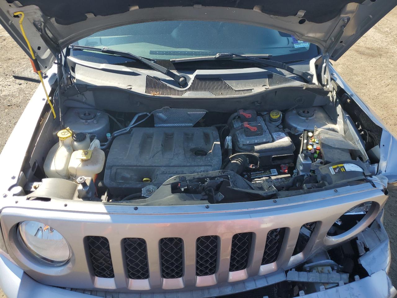 2015 Jeep Liberty (Patriot) - Image 12