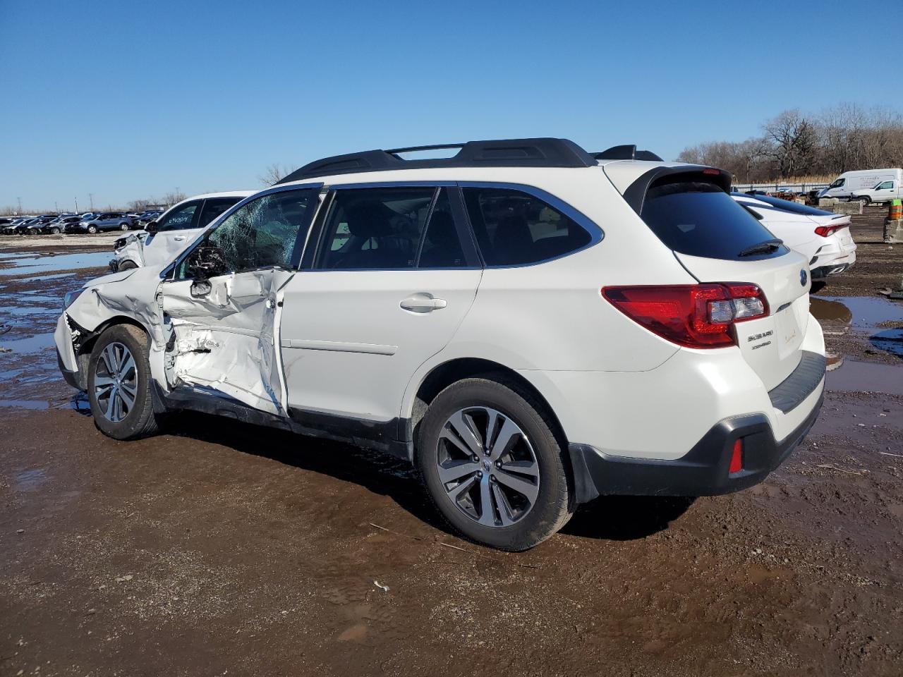 2018 Subaru Outback - Image 2
