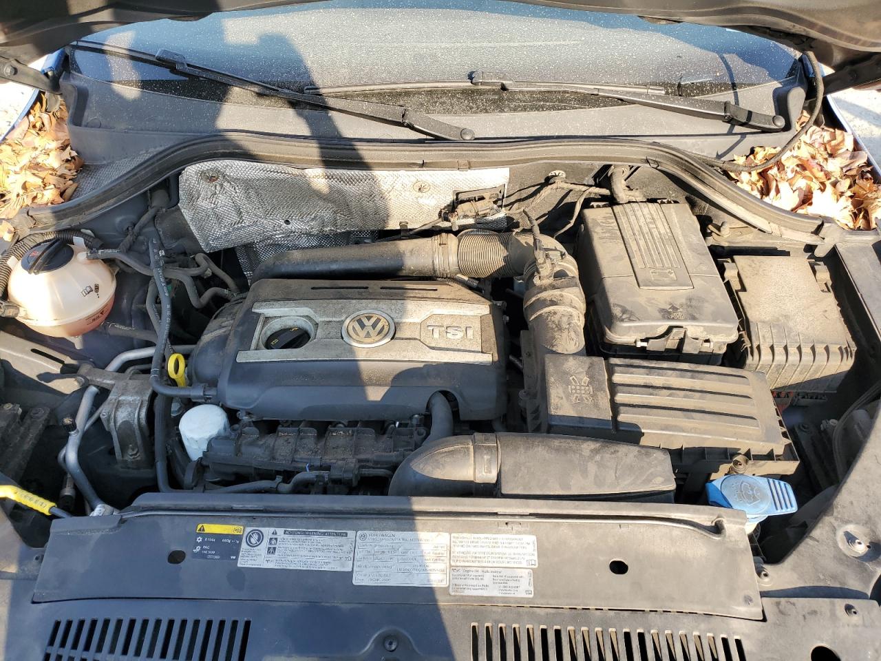 2017 Volkswagen Tiguan - Image 11