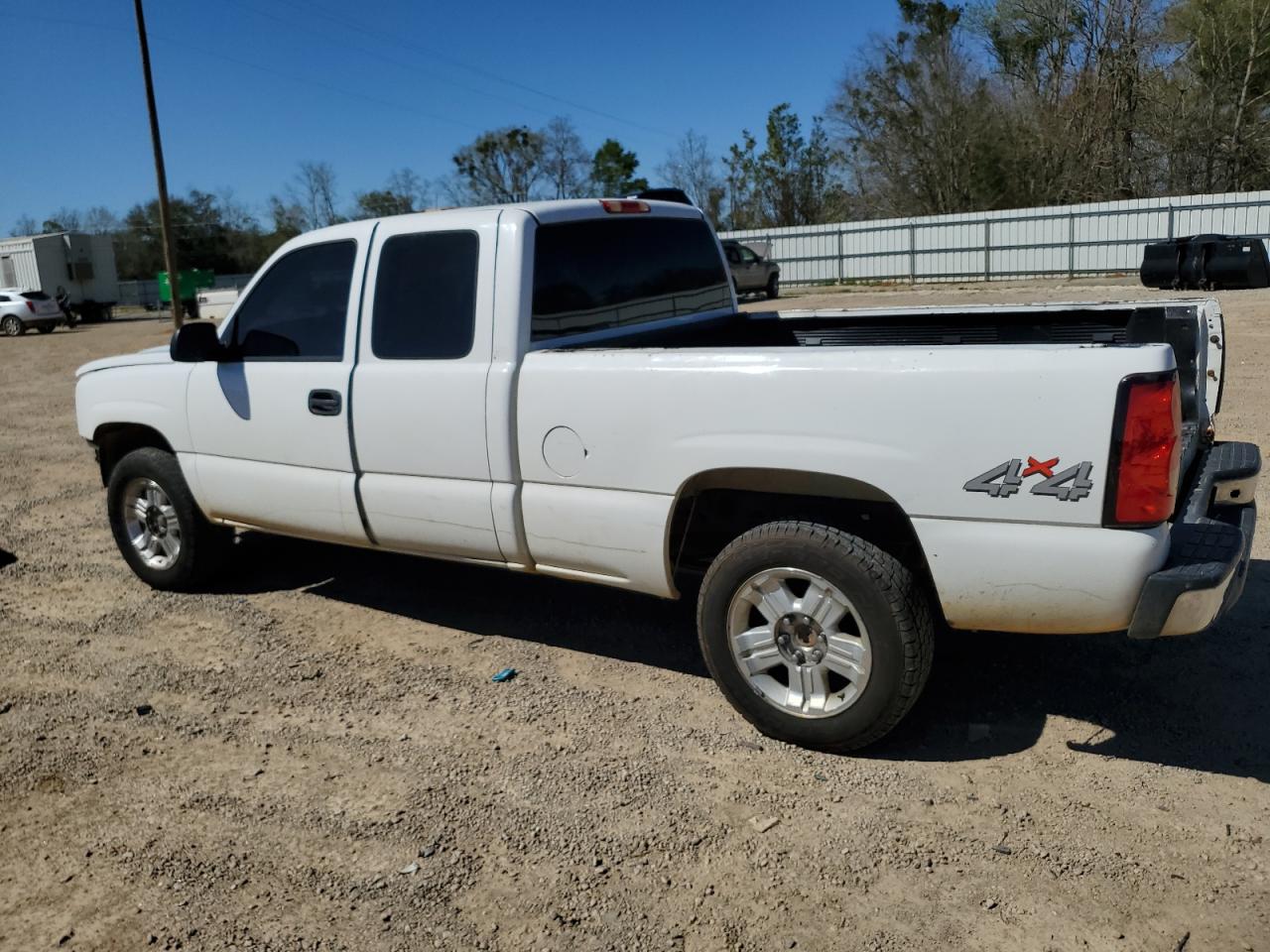2003 Chevrolet Silverado - Image 2