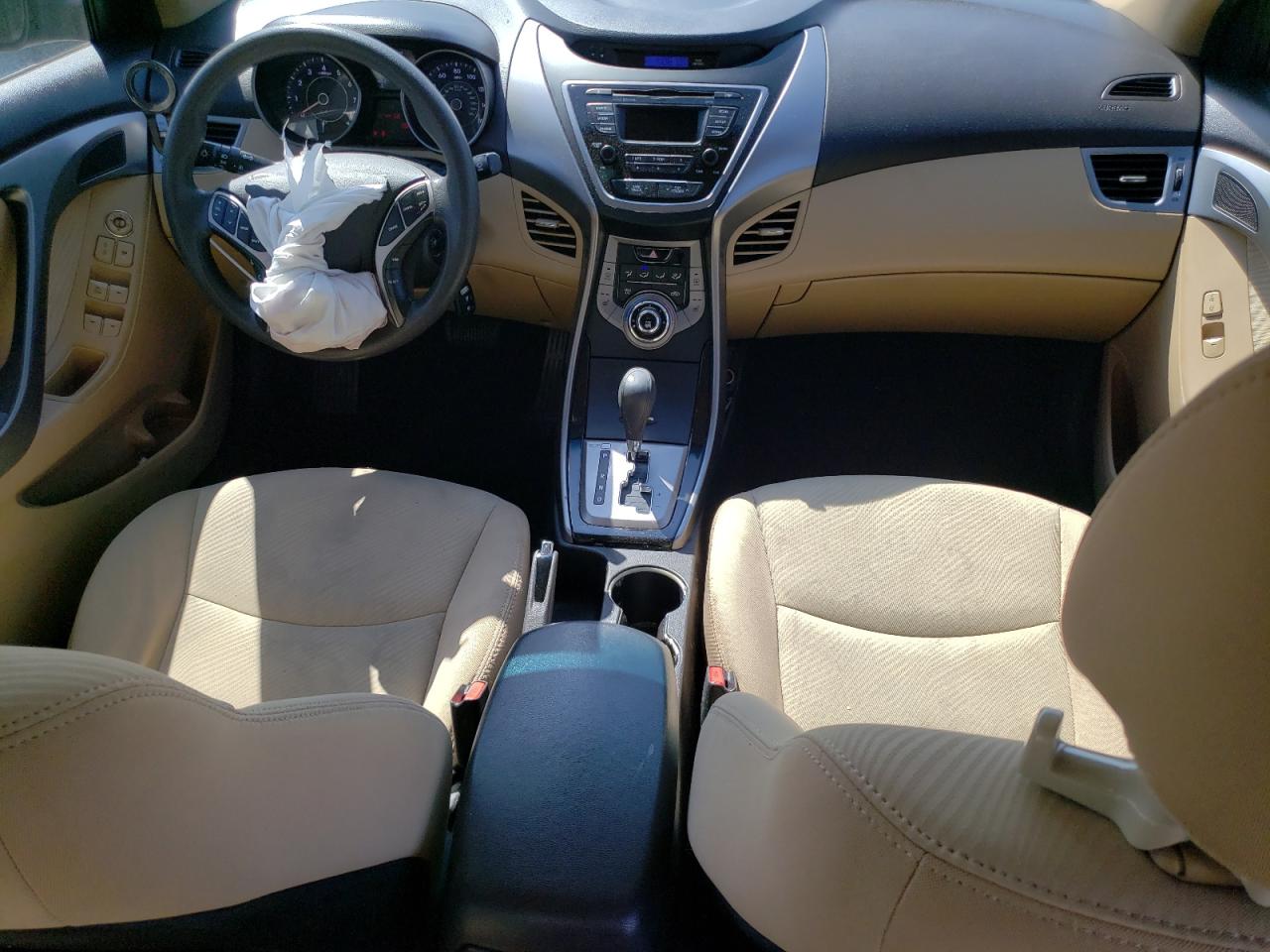 2013 Hyundai Elantra - Image 8