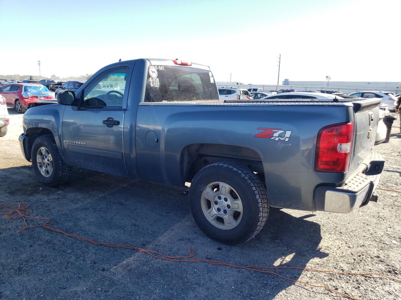 2007 Chevrolet Silverado - Image 2