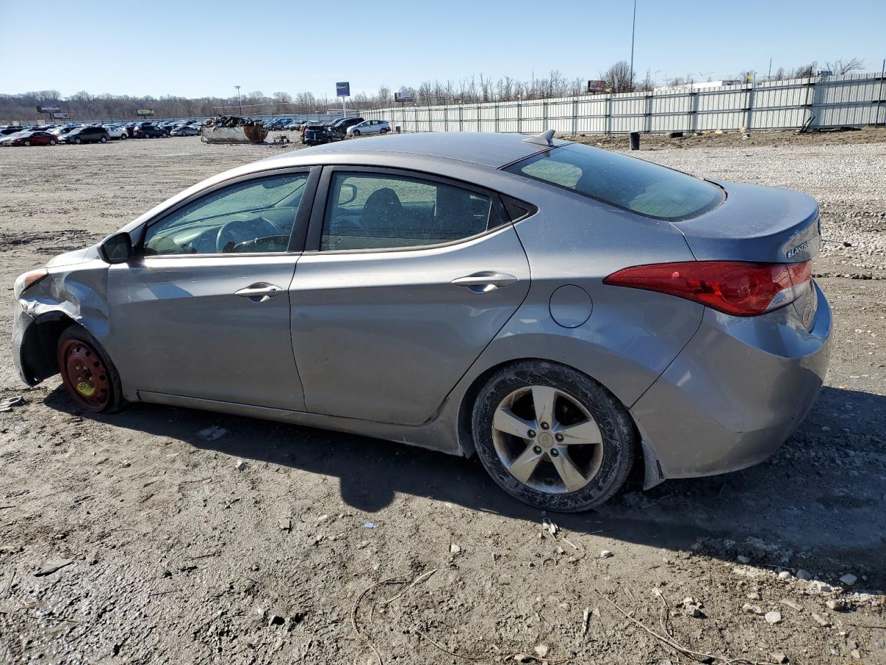 2013 Hyundai Elantra - Image 2