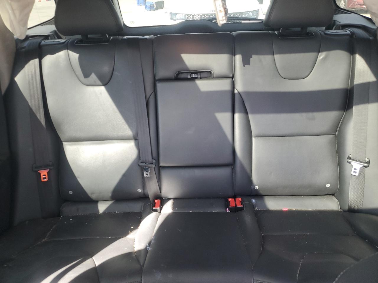 2017 Volvo XC60 - Image 10